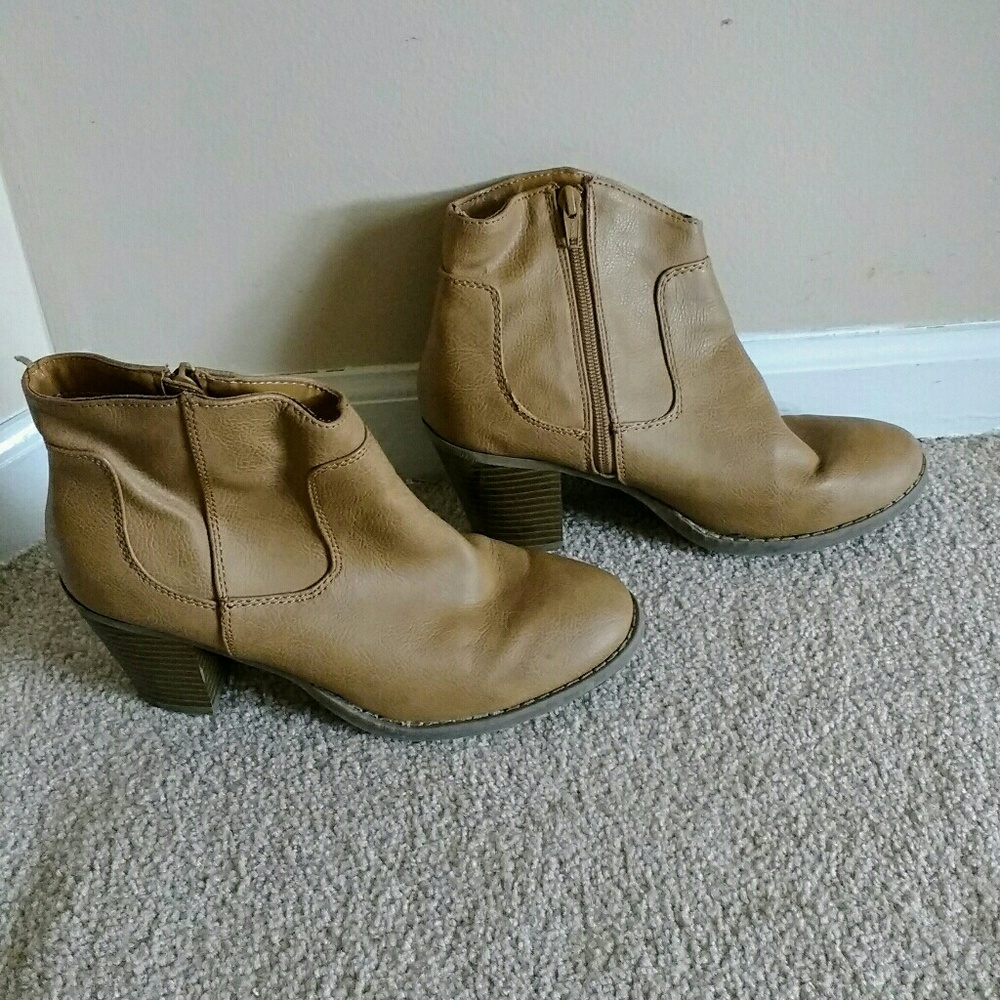 Ankle boots